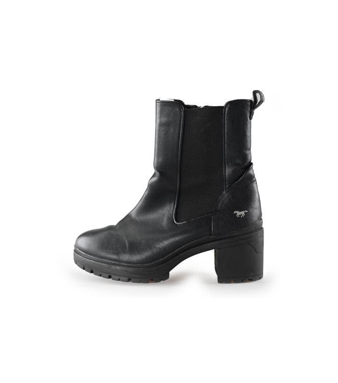 Mustang Chelsea boots