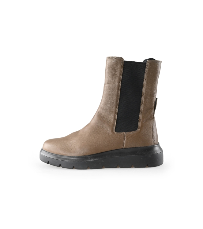 Ecco Chelsea boots