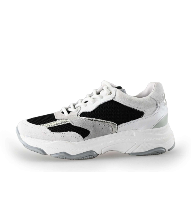 Giga Sneakers