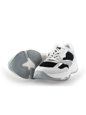 Giga Sneakers