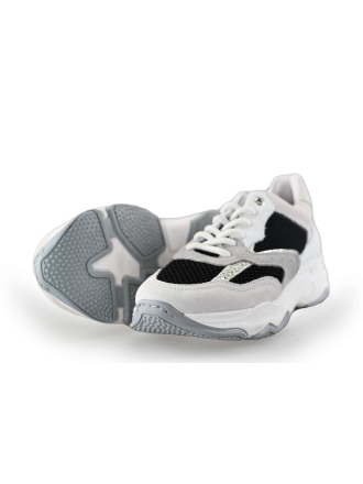 Giga Sneakers