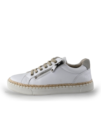 Travelin Sneakers