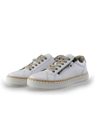 Travelin Sneakers