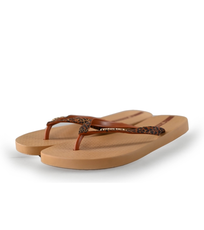 Ipamema Slippers