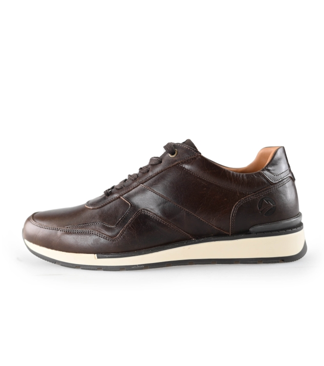 Travelin Sneakers