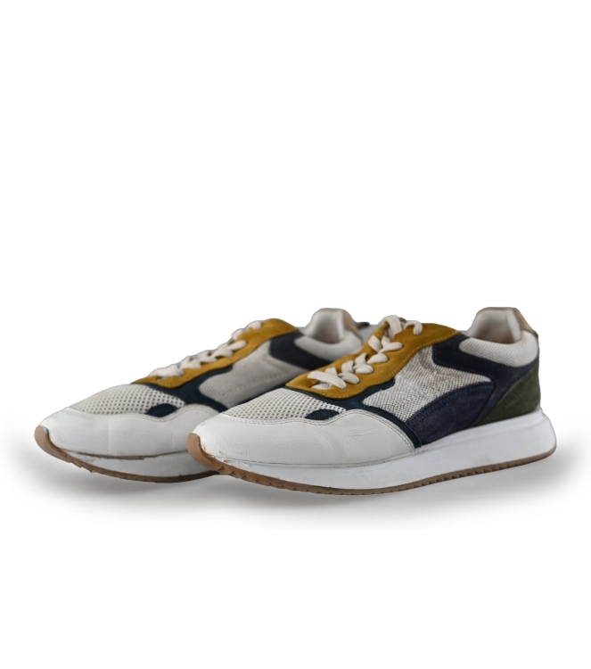 DSTRCT Sneakers