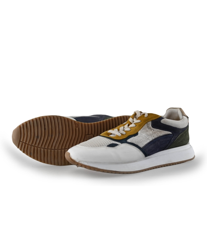 DSTRCT Sneakers