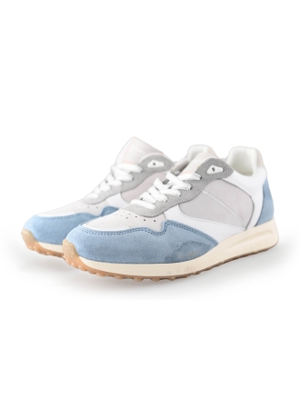 Travelin Sneakers