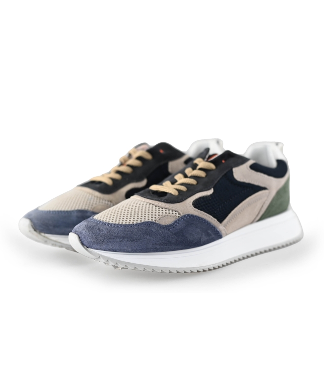 DSTRCT Sneakers