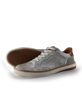 Travelin Sneakers