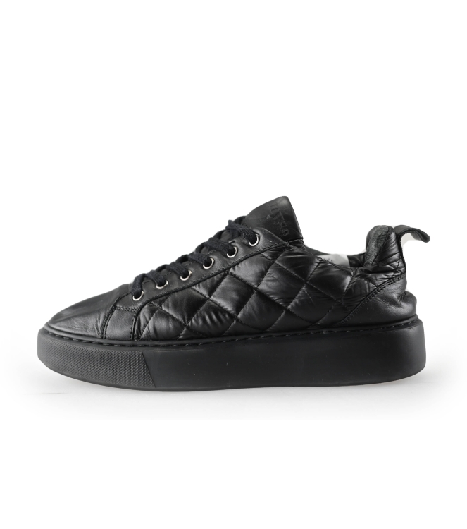 Mysa Sneakers