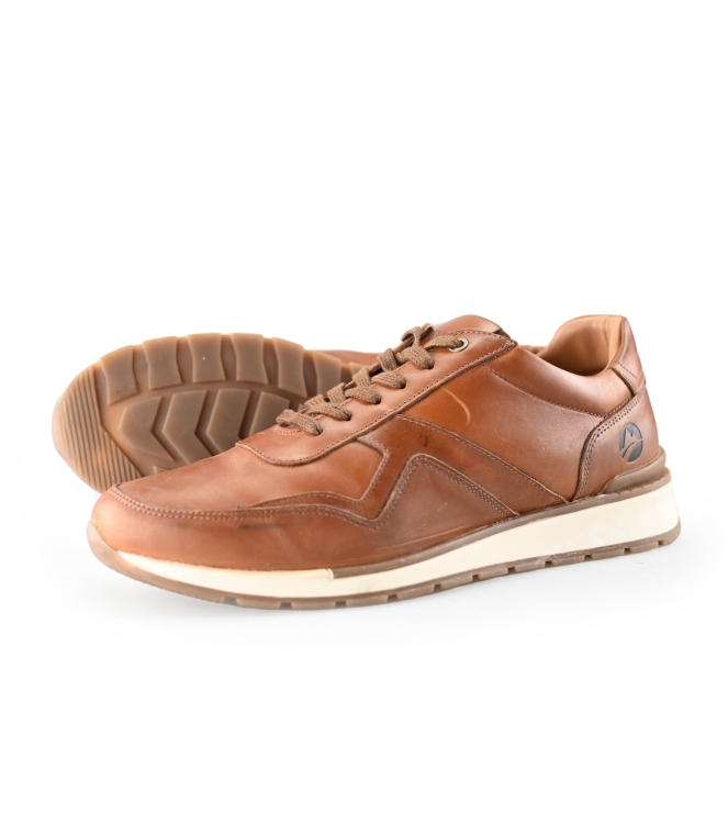 Travelin Sneakers