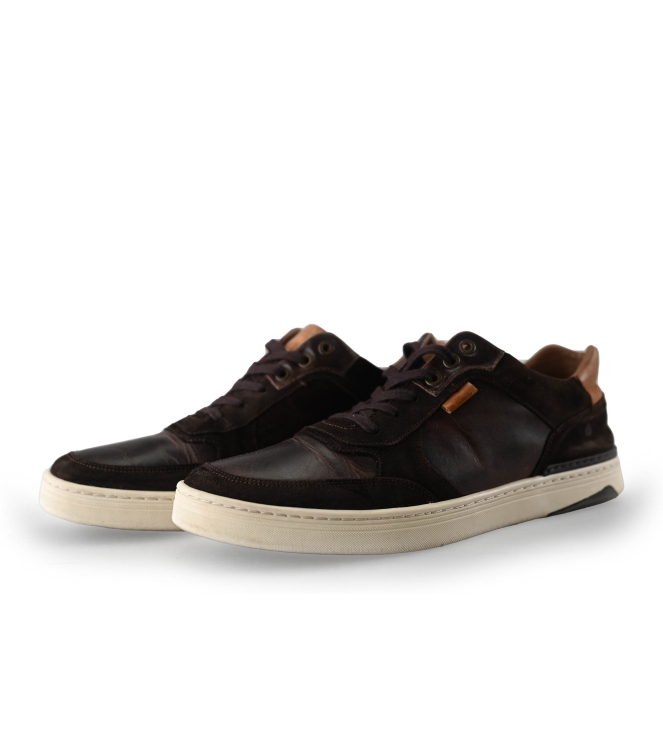Travelin Sneakers