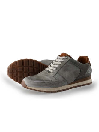 Travelin Sneakers