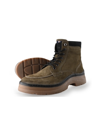 Outfielder Hoge sneakers