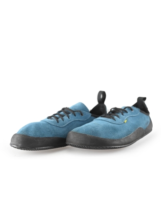 By Lenka Veterschoenen