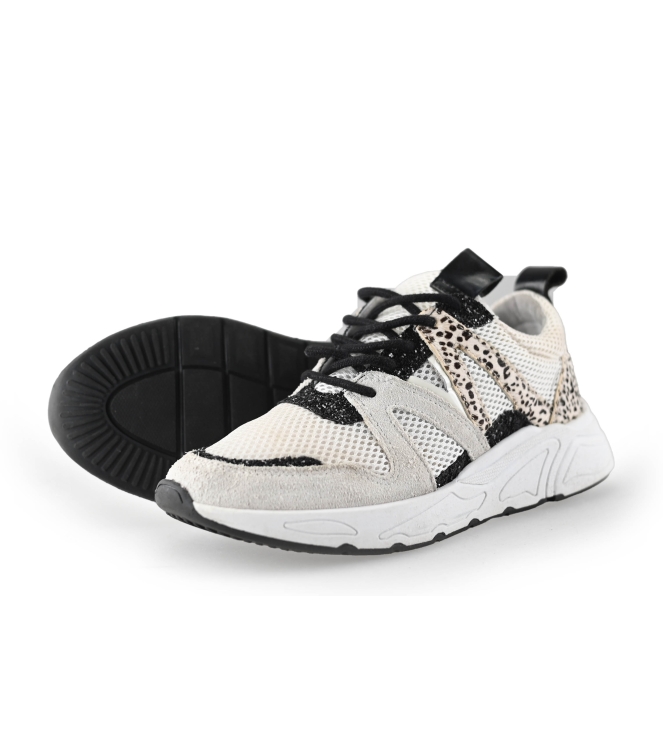 Wysh Sneakers