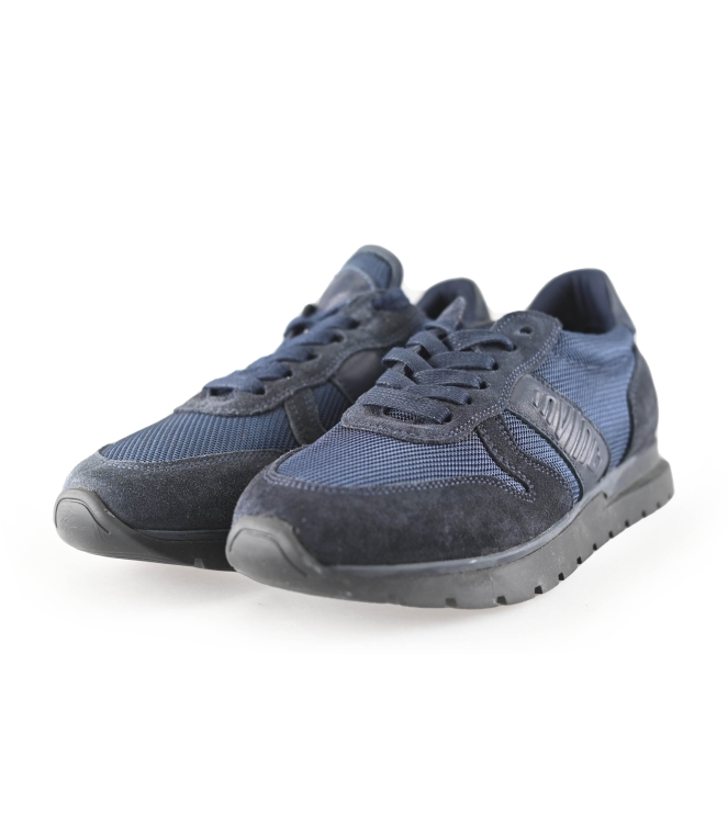 Invinci Sneakers