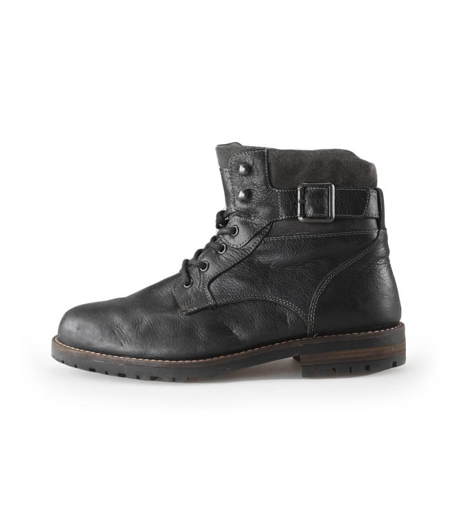 Outfielder Veterboots