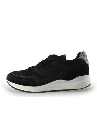 Maruti Sneakers