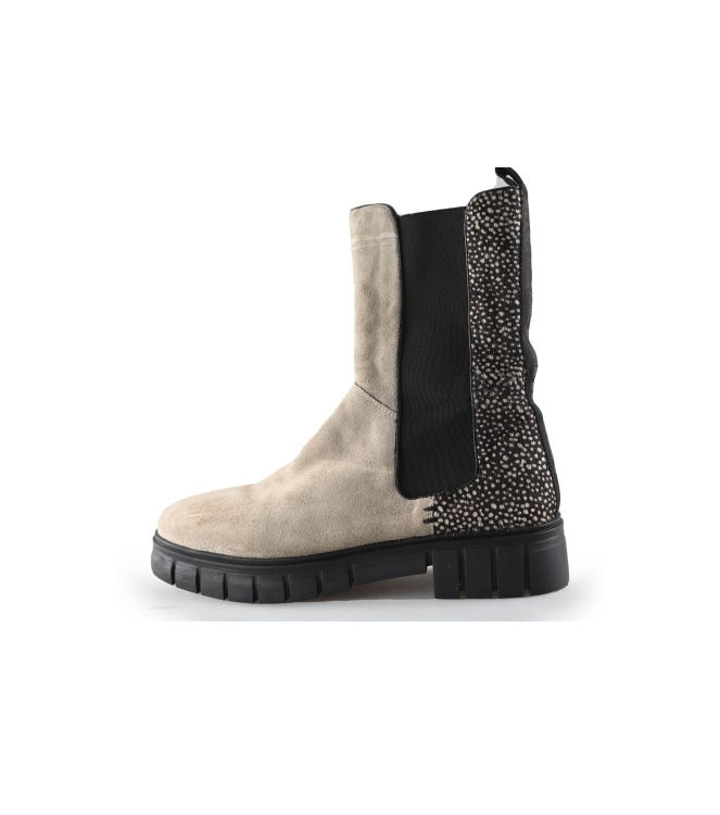 Maruti Chelsea boots