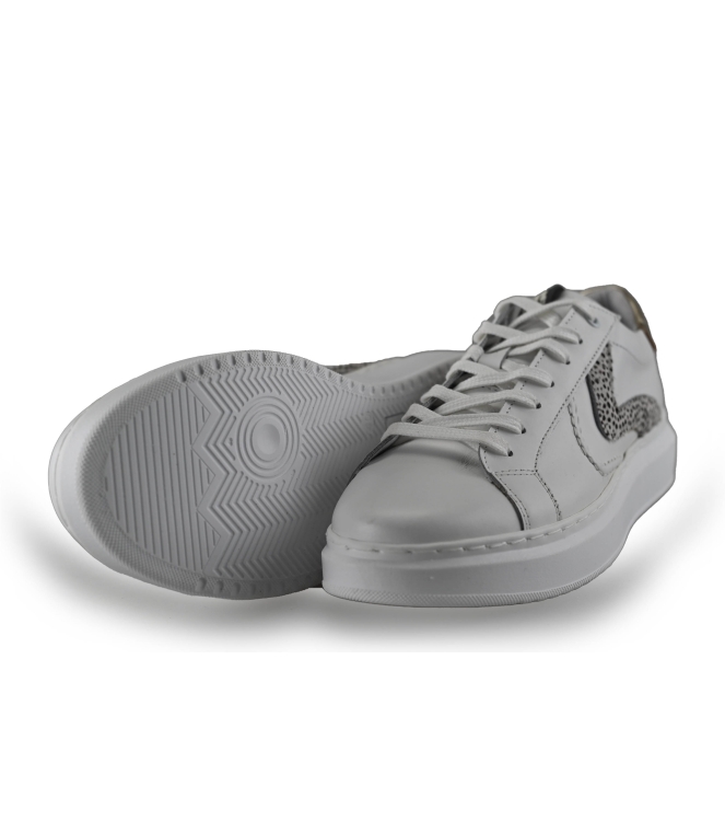 Maruti Sneakers
