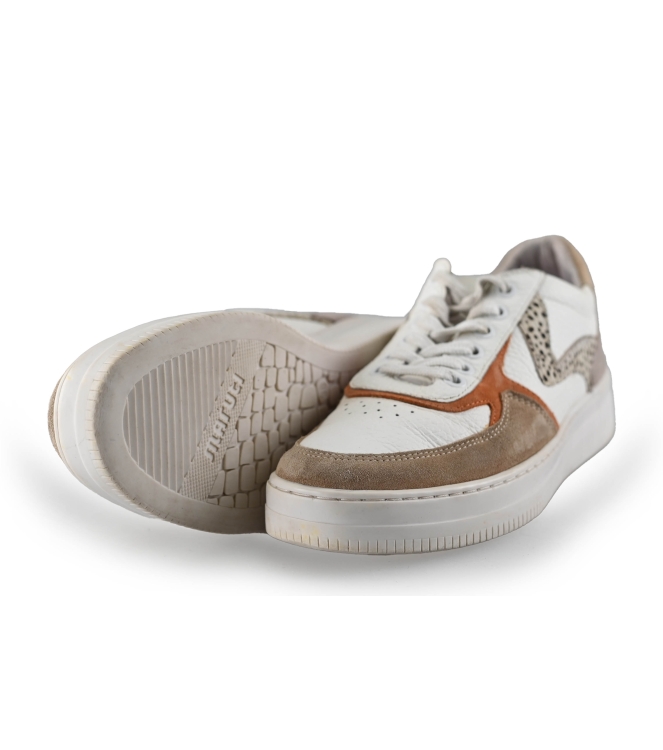 Maruti Sneakers