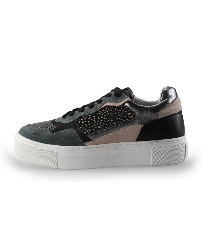 Maruti Sneakers