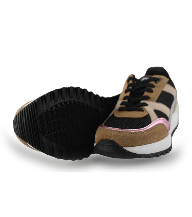 Maruti Sneakers