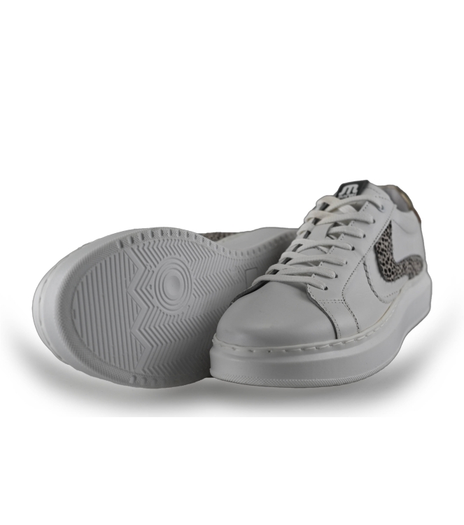 Maruti Sneakers