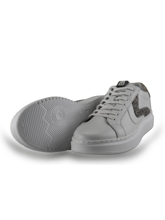 Maruti Sneakers