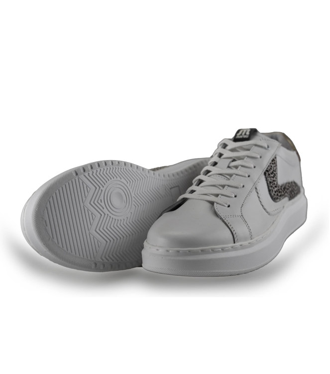 Maruti Sneakers