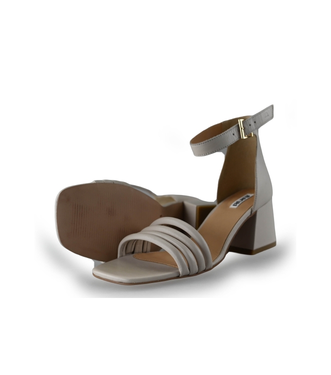 Maruti Sandalen