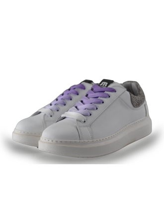 Maruti Sneakers