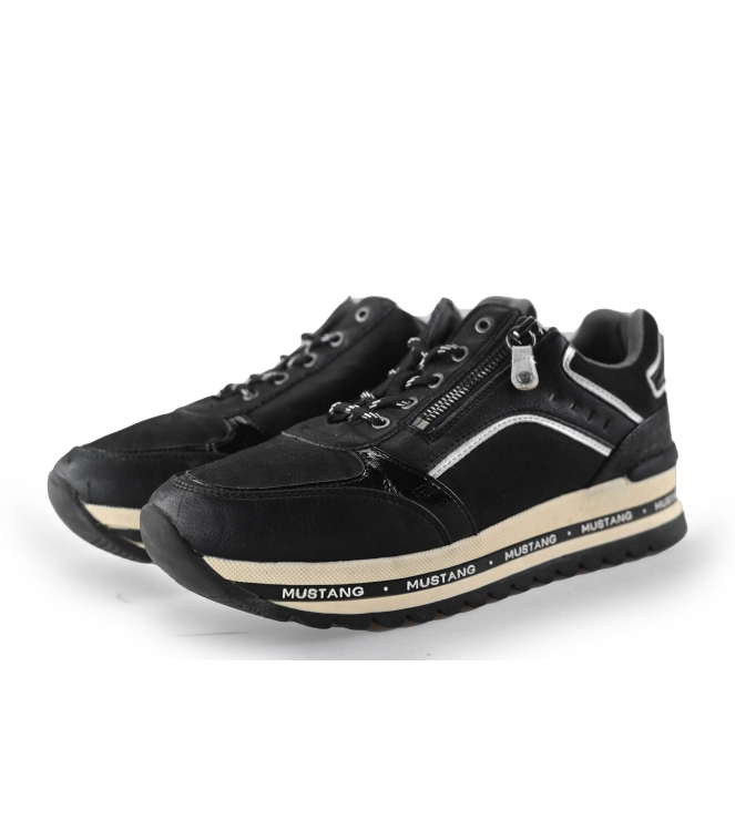 Mustang Sneakers