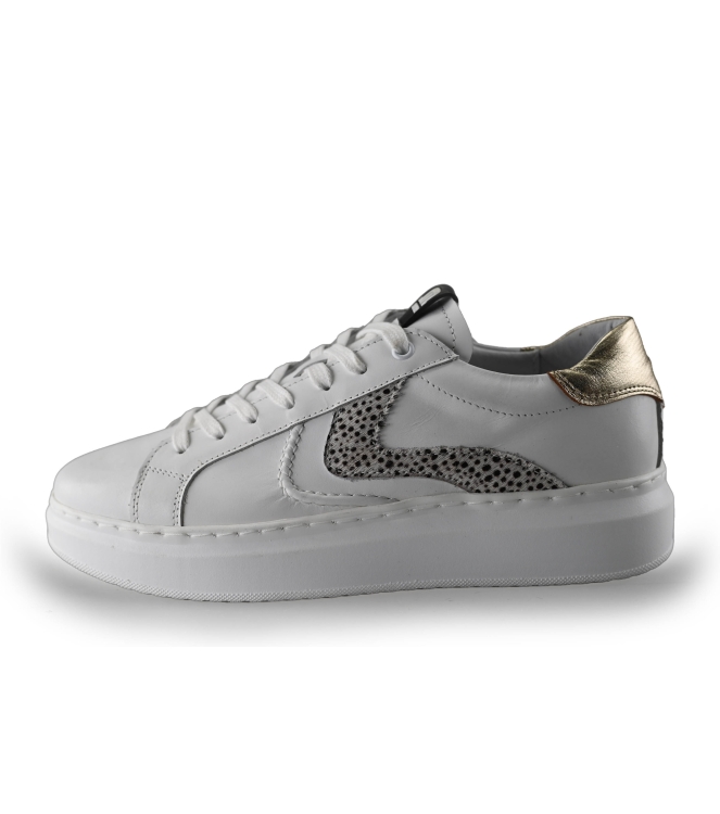 Maruti Sneakers