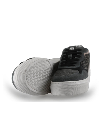 Maruti Sneakers