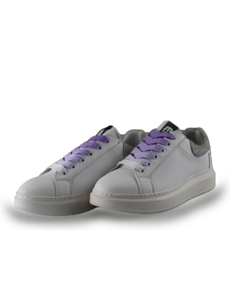 Maruti Sneakers