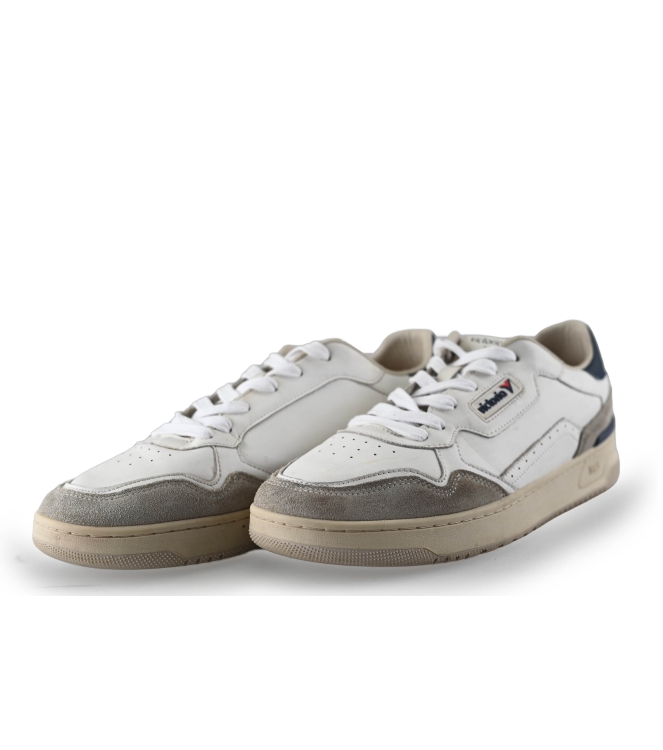 Victoria Sneakers