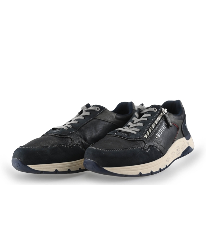 Mustang Sneakers