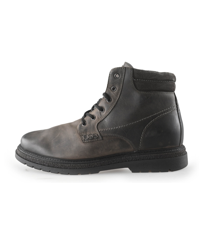 Outfielder Veterboots