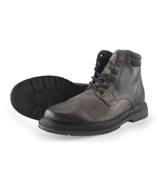 Outfielder Veterboots