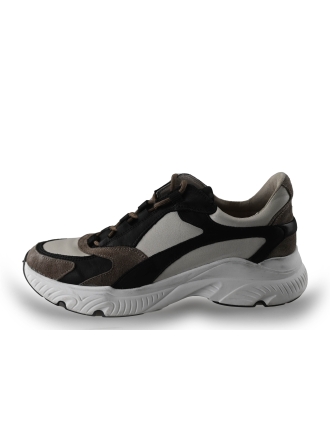 AQA Sneakers