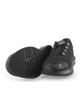 Red-Rag Sneakers