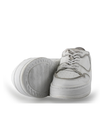 Omoda Sneakers