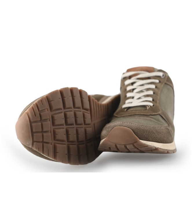 Travelin Sneakers