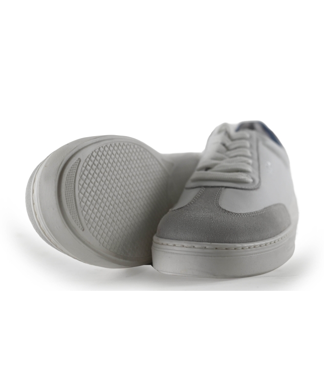 AQA Sneakers