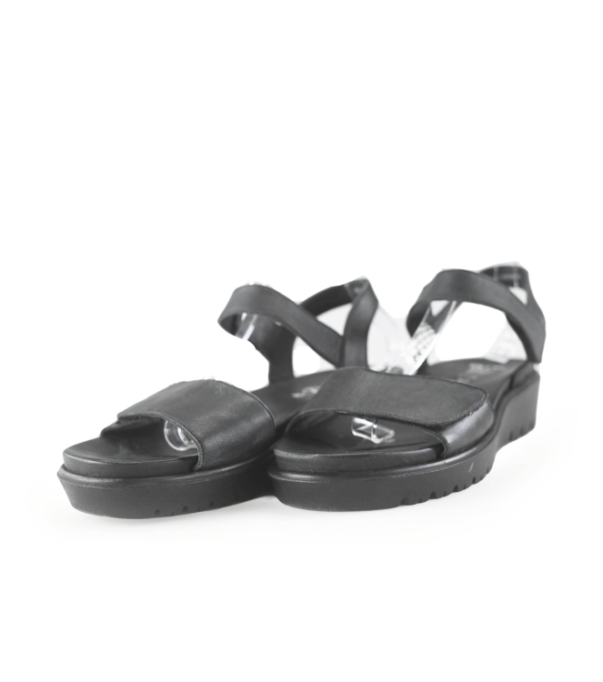 Ara Sandalen