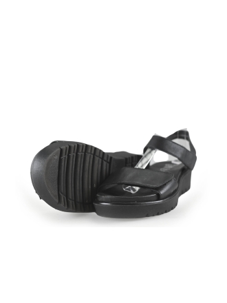 Ara Sandalen