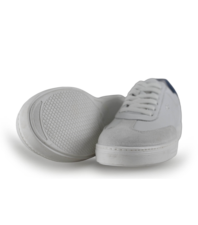 AQA Sneakers